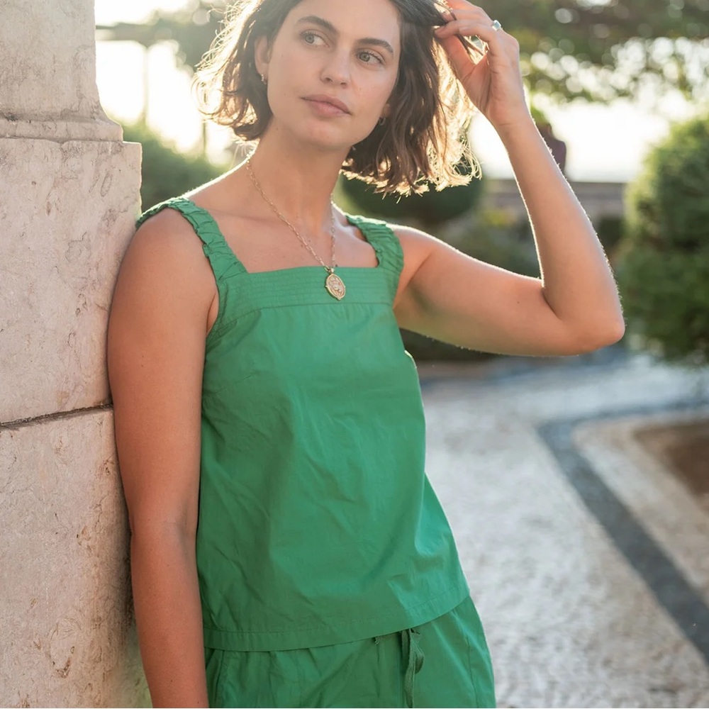 NWT Voyageur by MERSEA Jolie Square Neck Tank- size: Small